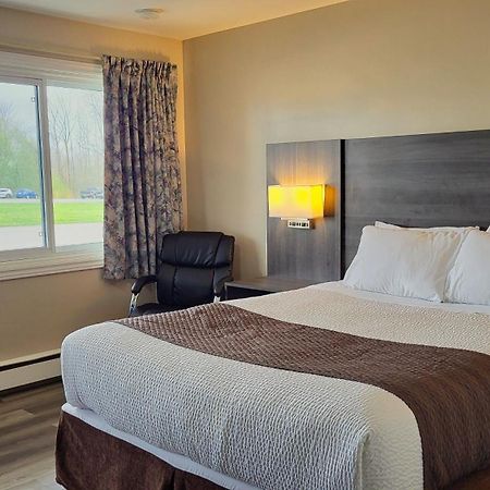 Maple Leaf Inn & Suites Kincardine Εξωτερικό φωτογραφία