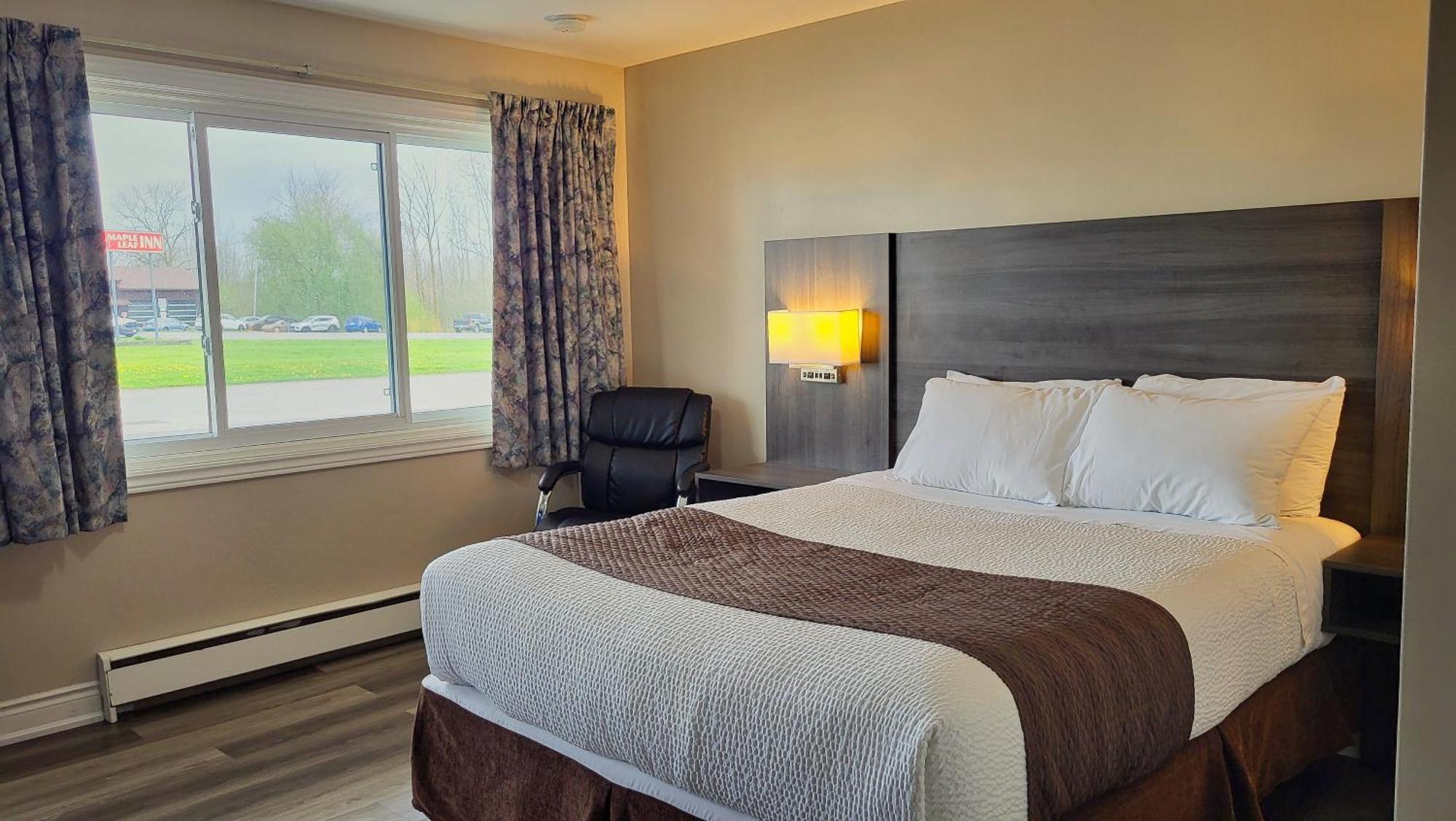 Maple Leaf Inn & Suites Kincardine Εξωτερικό φωτογραφία